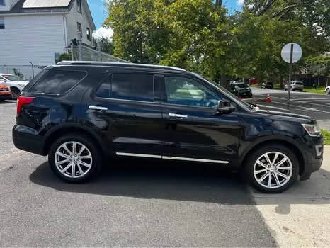 2017 Ford Explorer Limited 4WD photo