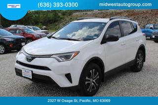 2018 Toyota RAV4 LE AWD photo