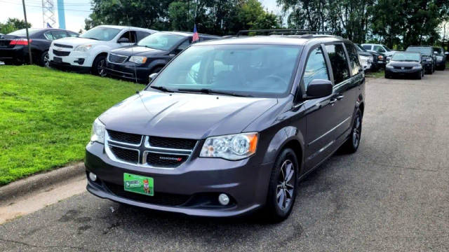 2017 Dodge Grand Caravan SXT FWD photo