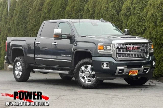 2018 GMC Sierra 3500HD Denali 4WD photo