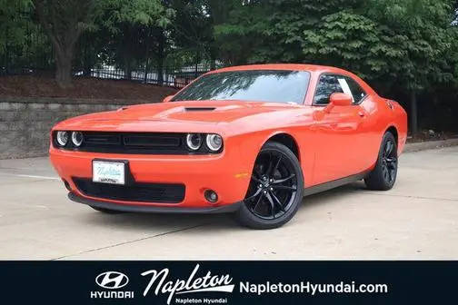 2018 Dodge Challenger SXT RWD photo