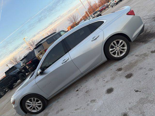 2018 Chevrolet Malibu LT FWD photo