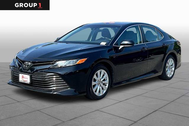 2018 Toyota Camry LE FWD photo
