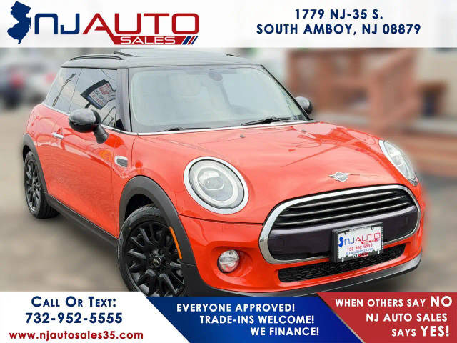 2019 MINI Hardtop 2 Door Cooper FWD photo