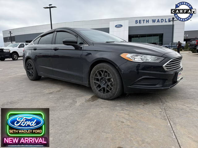 2017 Ford Fusion SE FWD photo