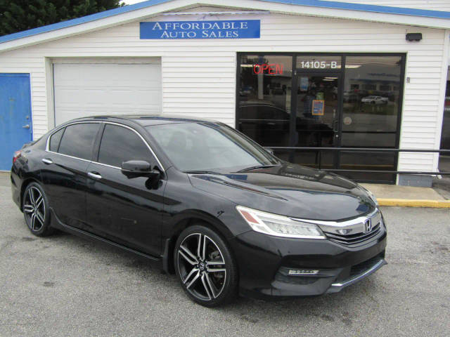 2017 Honda Accord Touring FWD photo