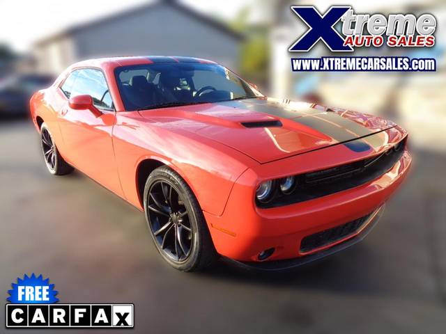 2018 Dodge Challenger SXT RWD photo