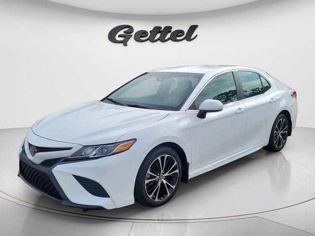 2018 Toyota Camry SE FWD photo
