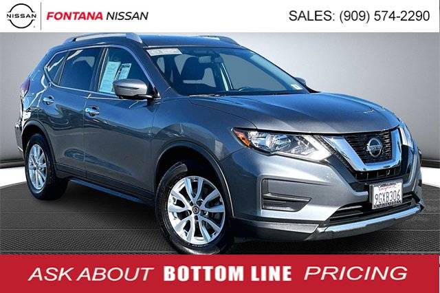 2018 Nissan Rogue SV FWD photo