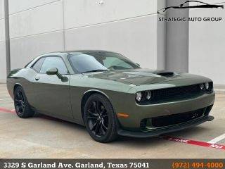 2018 Dodge Challenger SXT RWD photo