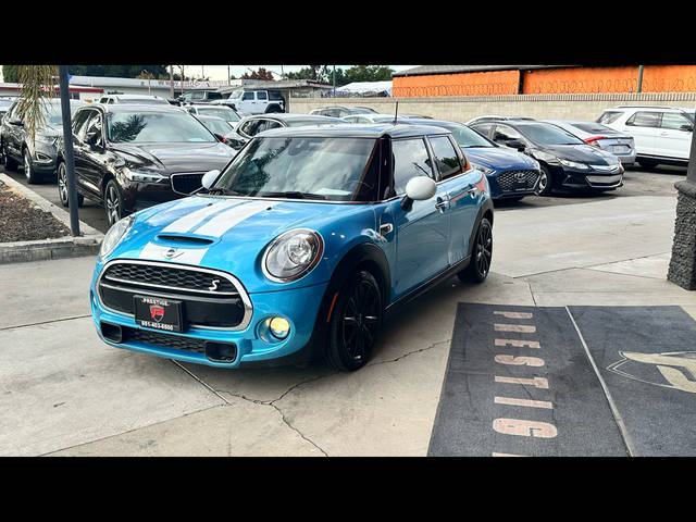 2019 MINI Hardtop 4 Door Cooper S FWD photo