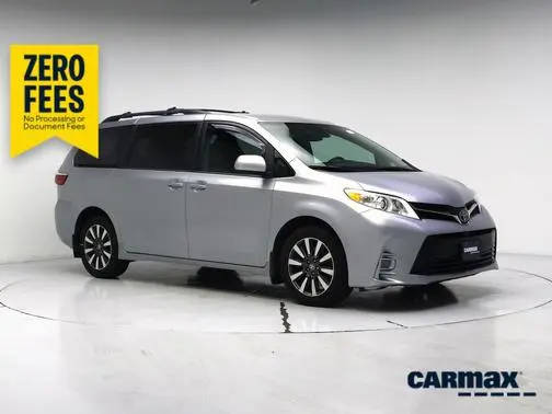 2018 Toyota Sienna LE AWD photo