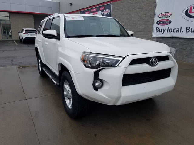 2018 Toyota 4Runner SR5 4WD photo