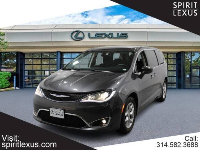 2018 Chrysler Pacifica Minivan Touring Plus FWD photo