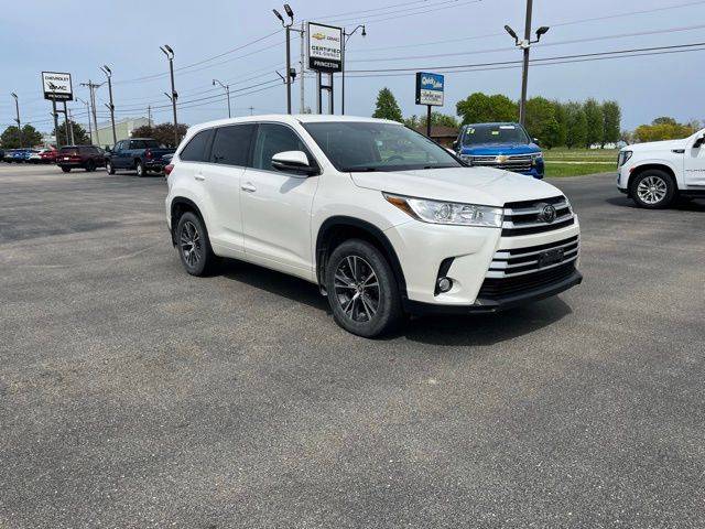 2018 Toyota Highlander LE Plus AWD photo