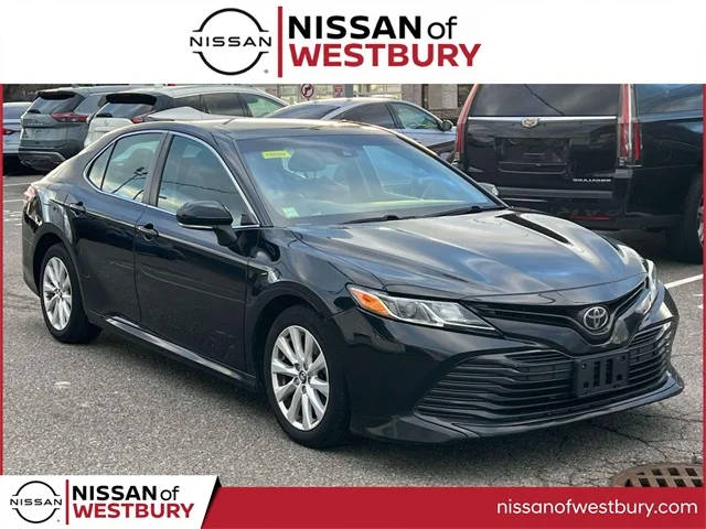 2018 Toyota Camry LE FWD photo