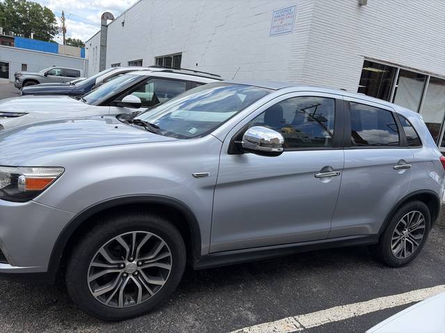 2017 Mitsubishi Outlander Sport ES 2.0 4WD photo