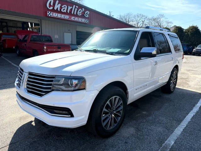 2017 Lincoln Navigator Select RWD photo