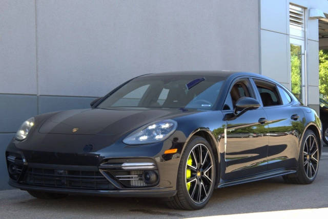 2018 Porsche Panamera Turbo S E-Hybrid Executive AWD photo