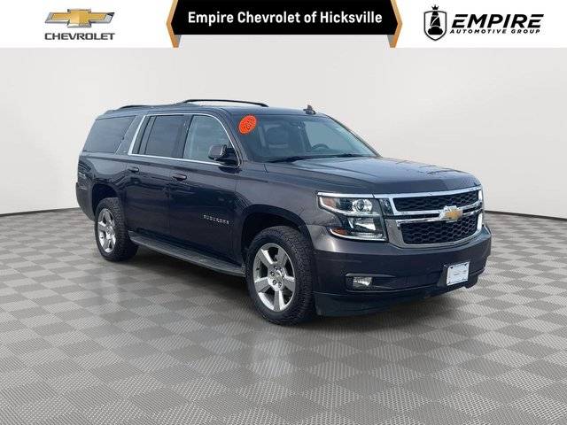 2018 Chevrolet Suburban LT 4WD photo