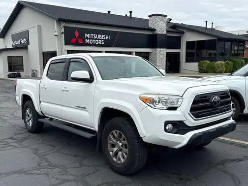2018 Toyota Tacoma SR5 4WD photo