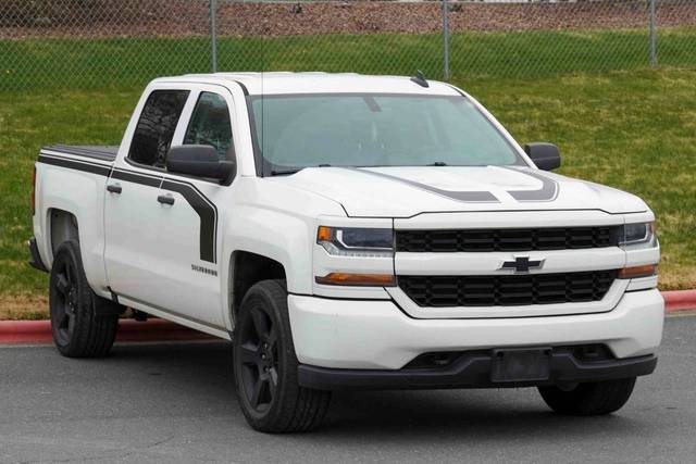 2018 Chevrolet Silverado 1500 Custom RWD photo