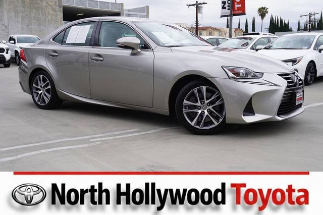 2018 Lexus IS IS 300 RWD photo