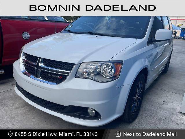 2017 Dodge Grand Caravan SXT FWD photo