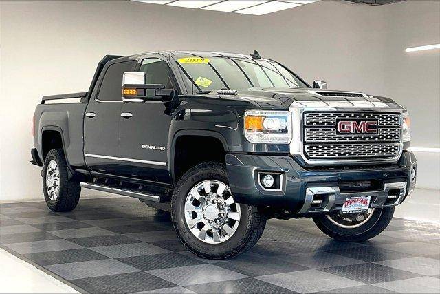 2018 GMC Sierra 2500HD Denali 4WD photo