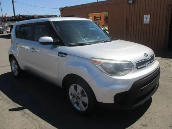 2018 Kia Soul Base FWD photo