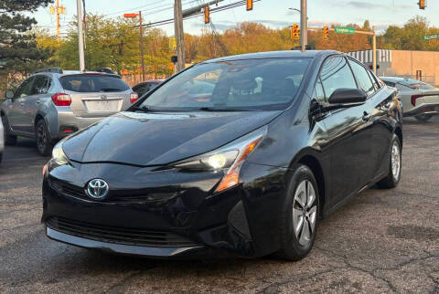 2018 Toyota Prius Two FWD photo
