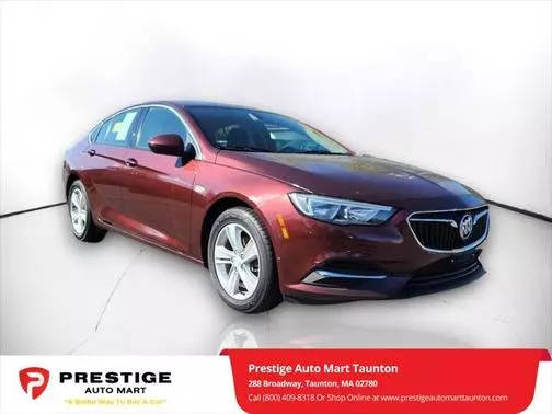 2018 Buick Regal Sportback Preferred FWD photo