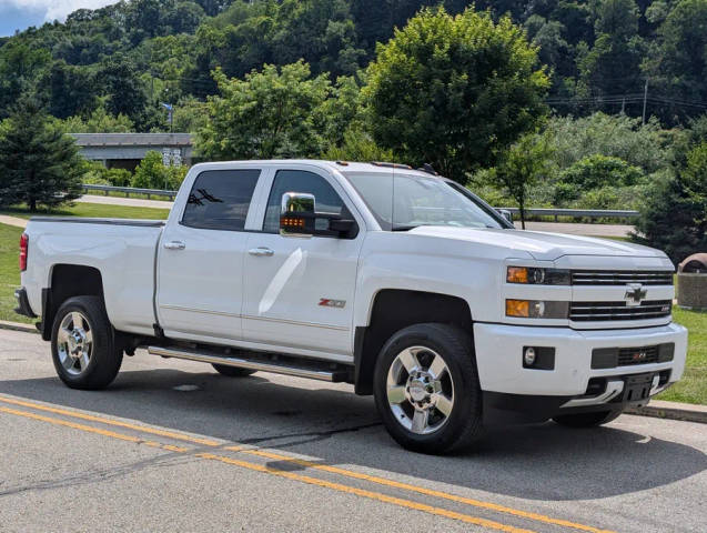 2018 Chevrolet Silverado 2500HD LT 4WD photo