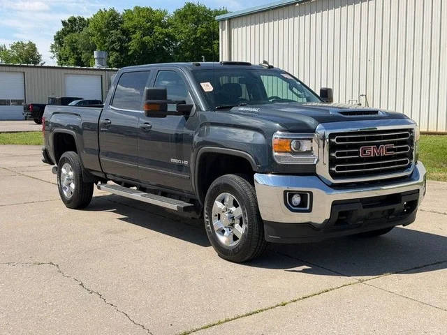 2018 GMC Sierra 2500HD SLE 4WD photo