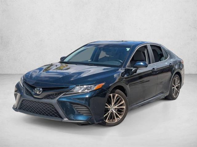 2018 Toyota Camry SE FWD photo