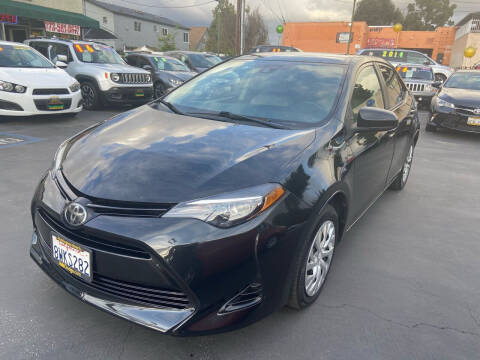 2018 Toyota Corolla LE FWD photo