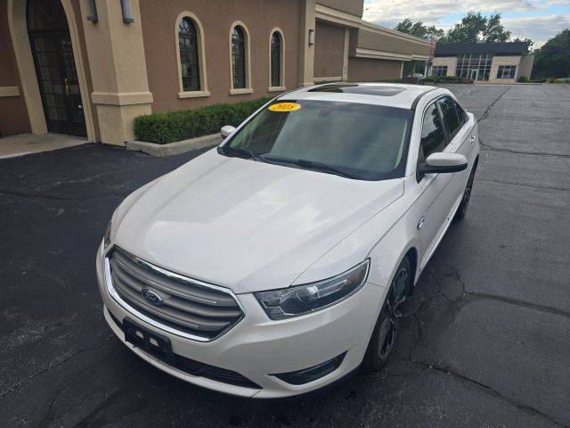 2018 Ford Taurus SEL AWD photo