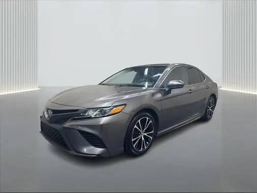 2018 Toyota Camry SE FWD photo