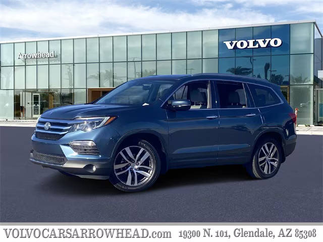 2018 Honda Pilot Touring FWD photo