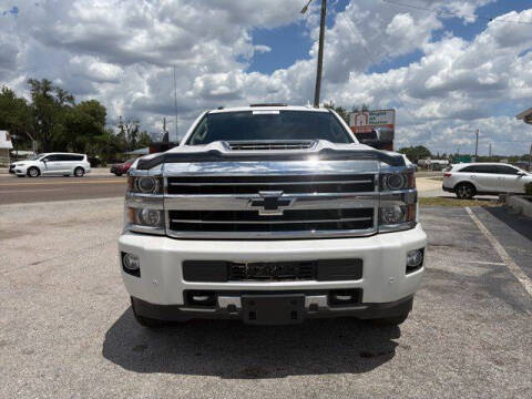 2018 Chevrolet Silverado 3500HD High Country 4WD photo