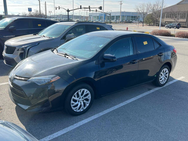 2018 Toyota Corolla LE FWD photo