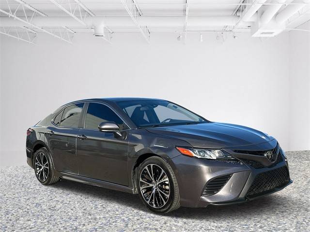 2018 Toyota Camry SE FWD photo