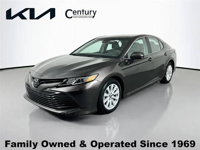 2018 Toyota Camry LE FWD photo