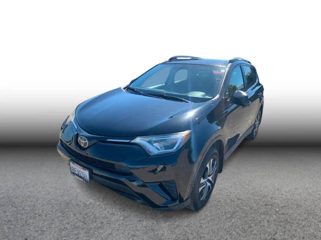 2018 Toyota RAV4 LE FWD photo