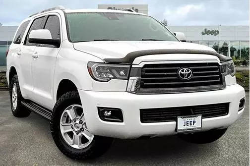 2018 Toyota Sequoia SR5 4WD photo