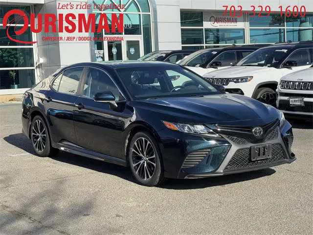 2018 Toyota Camry SE FWD photo