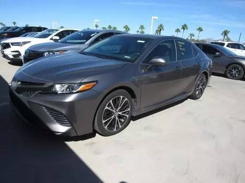 2018 Toyota Camry SE FWD photo