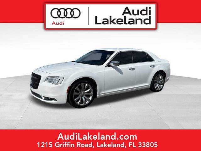 2018 Chrysler 300 Limited RWD photo
