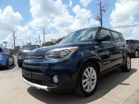 2018 Kia Soul + FWD photo