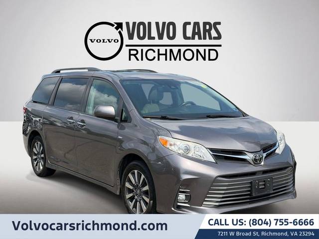 2018 Toyota Sienna XLE Premium AWD photo
